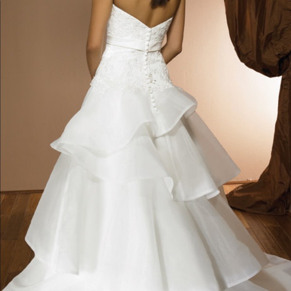 Allure Wedding Dress - Picture 2 of 4